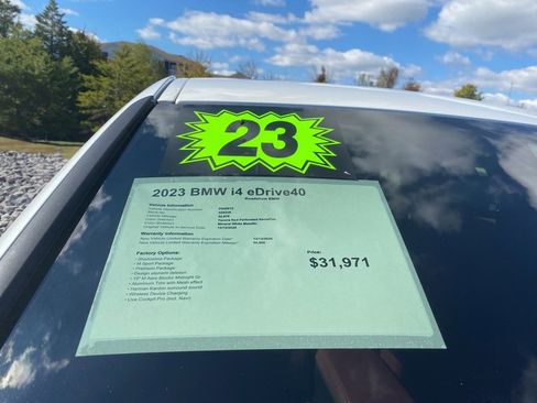 Used 2023 BMW i4 eDrive40 w/ M Sport Package image 18