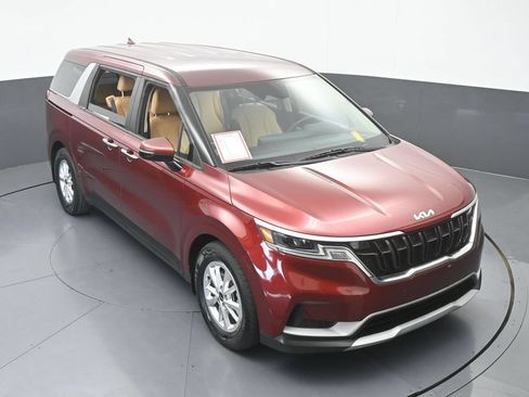 Used 2023 Kia Carnival LX w/ Paint Protection Package FWD image 55
