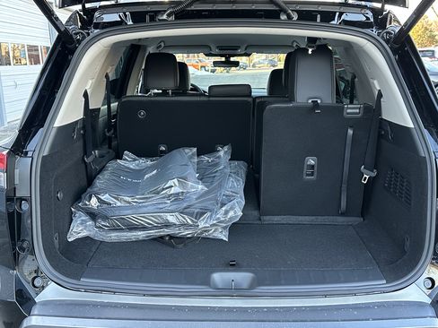 New 2026 Nissan Pathfinder SL image 36