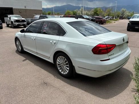 Used 2016 Volkswagen Passat 1.8T SE FWD image 3