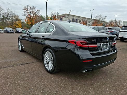 Used 2022 BMW 530i xDrive w/ Premium Package image 4