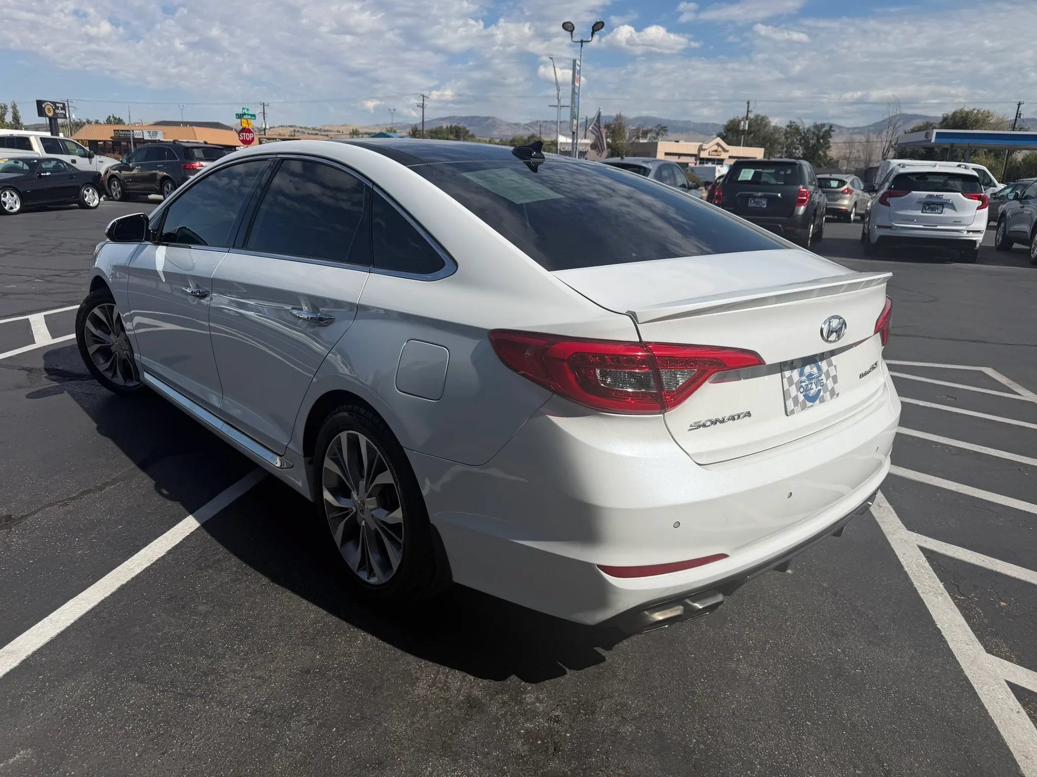 Used 2017 Hyundai Sonata Limited 2.0T FWD image 6
