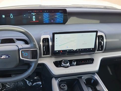 Used 2025 Ford Expedition Max Active image 26