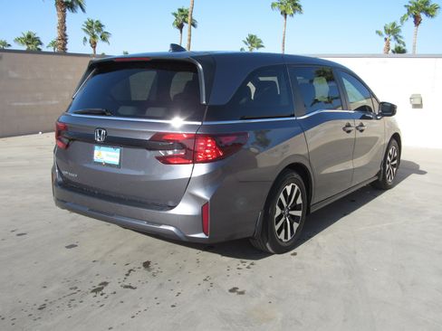 New 2026 Honda Odyssey EX-L image 4