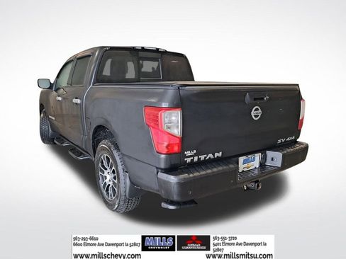 Used 2021 Nissan Titan SV w/ SV Convenience Package image 7