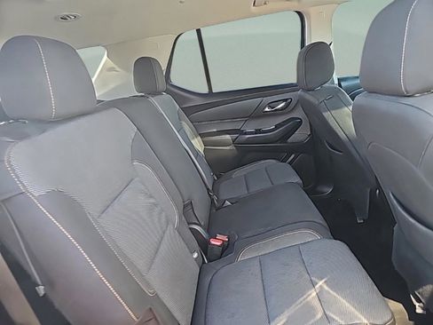 Used 2021 Chevrolet Traverse LS image 30