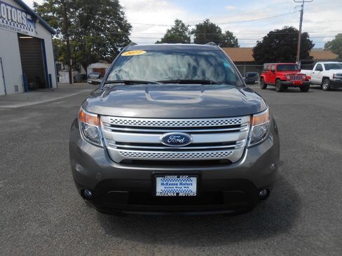 Used 2014 Ford Explorer XLT AWD/4WD image 4