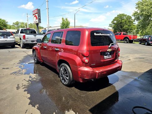 Used 2009 Chevrolet HHR LT image 8