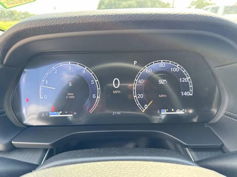 New 2025 Jeep Grand Cherokee Altitude image 39