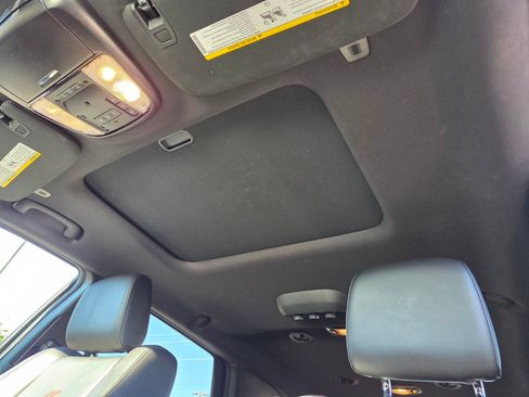 Used 2024 Dodge Durango GT AWD/4WD image 11