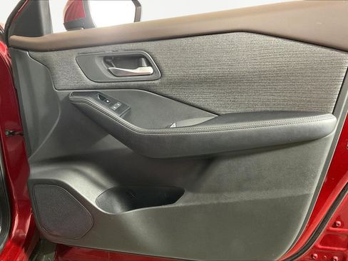 Certified 2022 Nissan Rogue SV image 28