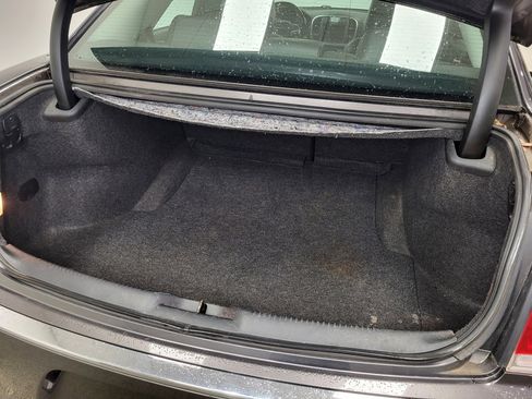 Used 2015 Chrysler 300 Limited w/ Driver Convenience Group image 7