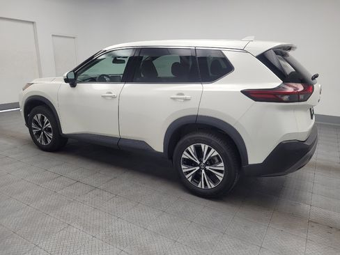 Used 2021 Nissan Rogue SV FWD image 3