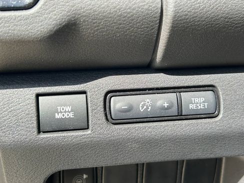 Used 2026 Nissan Frontier PRO-4X AWD/4WD image 24