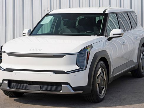 Used 2024 Kia EV9 Light Long Range image 50