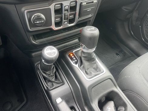 Used 2021 Jeep Wrangler Unlimited Sport image 12