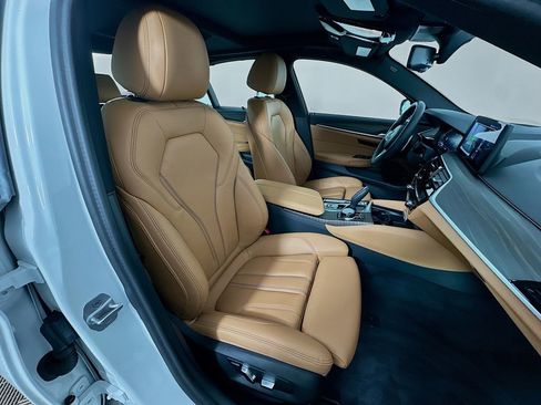 Certified 2023 BMW 540i xDrive w/ Dynamic Handling Package image 29