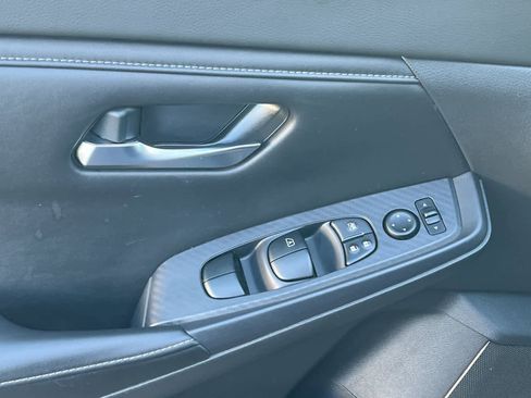 Used 2020 Nissan Sentra S image 12