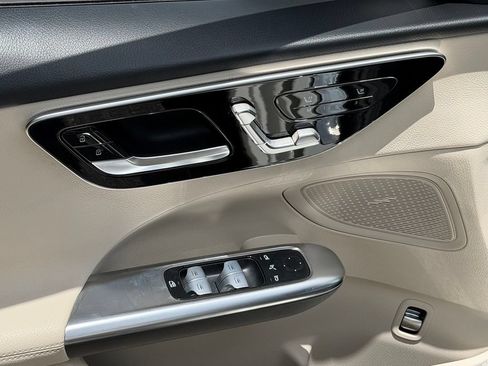 Used 2022 Mercedes-Benz C 300 Sedan w/ Exclusive Trim Package image 55