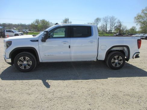 New 2026 GMC Sierra 1500 SLE w/ Max Trailering Package AWD/4WD image 10