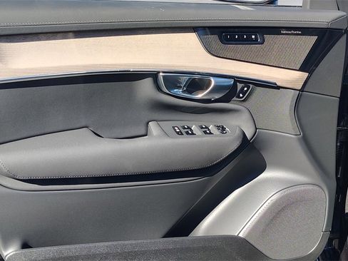 New 2026 Volvo XC90 B6 Plus w/ Protection Package Premier image 8
