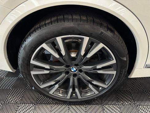 Used 2020 BMW X7 xDrive40i w/ Premium Package image 17