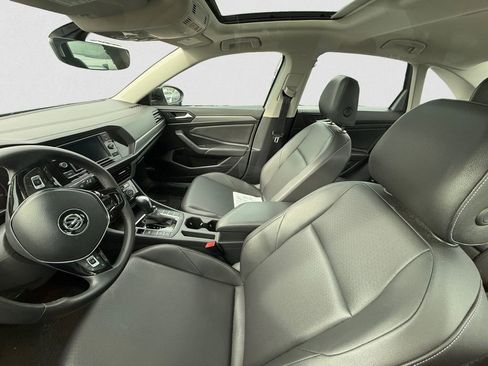 Used 2020 Volkswagen Jetta SE w/ SE Cold Weather Package image 7