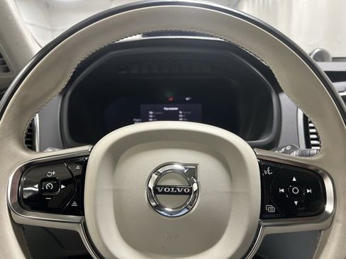 Used 2024 Volvo XC90 B6 Ultimate w/ Lounge Package image 9