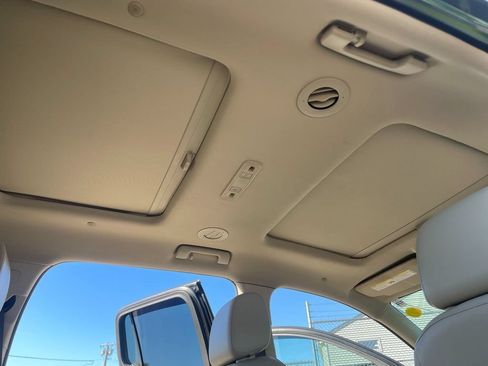 Used 2019 GMC Acadia Denali w/ Technology Package AWD/4WD image 31