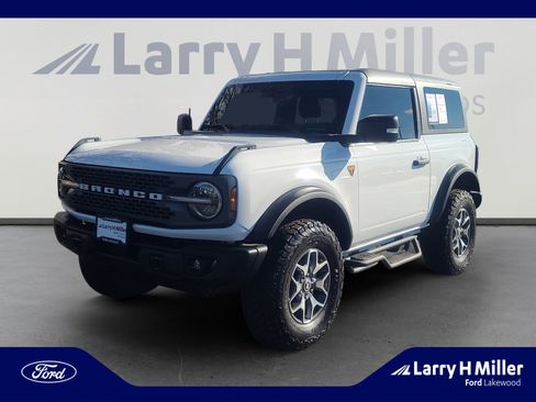 Used 2023 Ford Bronco Badlands image 1