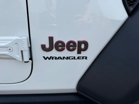 Used 2018 Jeep Wrangler Rubicon AWD/4WD image 23