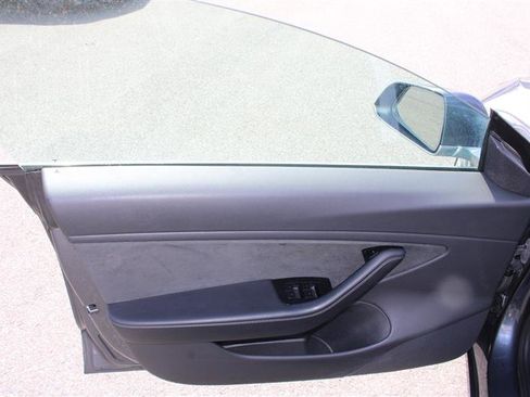 Used 2020 Tesla Model 3 Long Range image 11