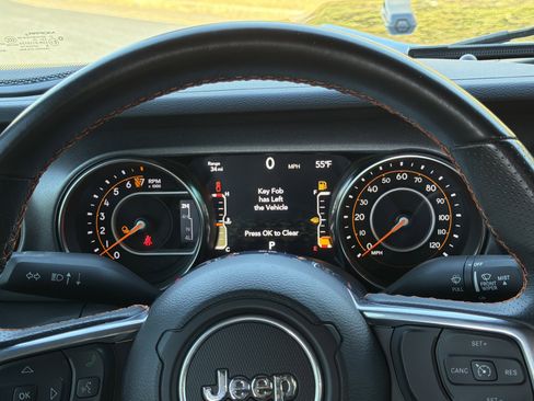 Used 2023 Jeep Gladiator Mojave image 26