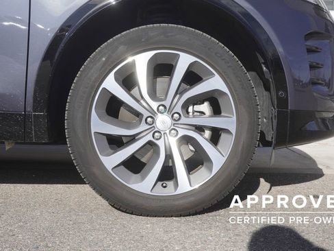 Used 2025 Land Rover Discovery Sport Dynamic SE image 35