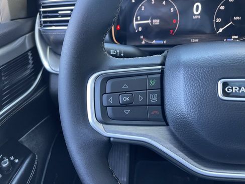 New 2026 Jeep Grand Cherokee Limited w/ Limited Altitude Package AWD/4WD image 43
