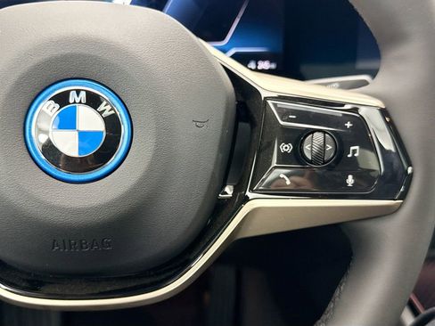 New 2026 BMW i5 eDrive40 w/ Premium Package AWD/4WD image 12