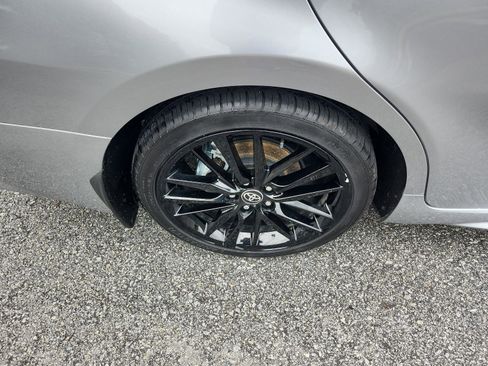 Used 2022 Toyota Camry XSE image 6