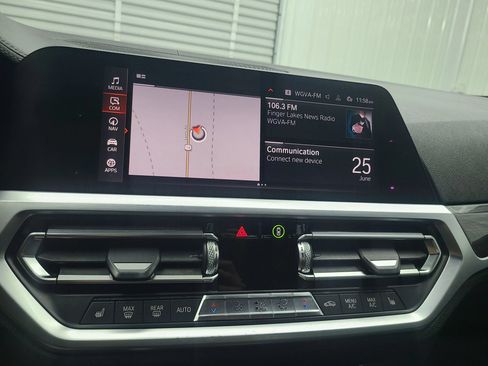 Used 2019 BMW 330i Sedan w/ M Sport Package RWD image 33