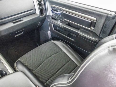 Used 2016 RAM 1500 Sport image 33