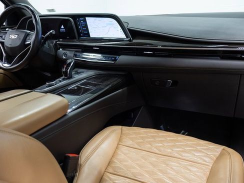 Used 2022 Cadillac Escalade Premium Luxury image 26