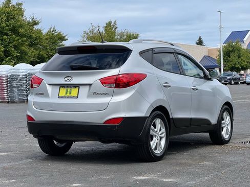 Used 2010 Hyundai Tucson GLS w/ Popular Equipment Pkg 2 FWD image 5