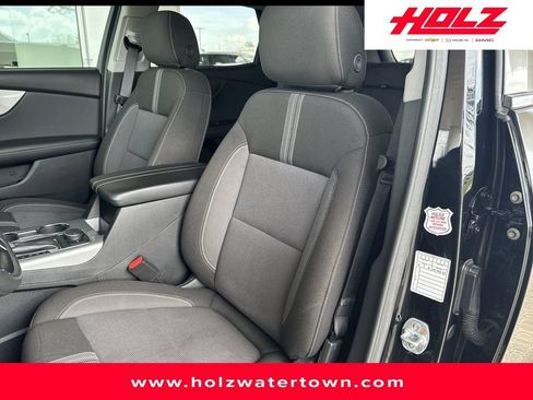 Certified 2025 Chevrolet Blazer LT AWD/4WD image 10