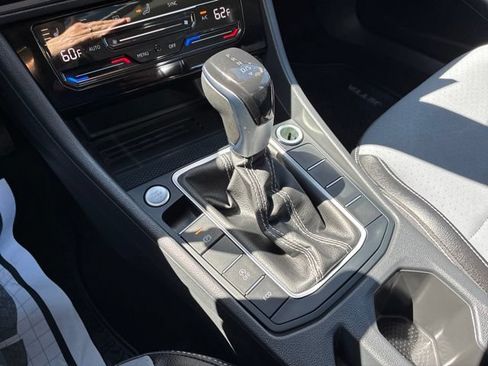 Certified 2026 Volkswagen Jetta SE FWD image 22