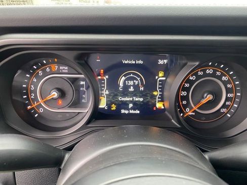 New 2026 Jeep Gladiator Mojave w/ Safety Group image 18