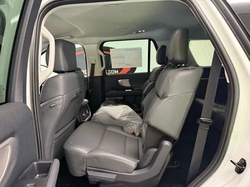 New 2026 Ford Expedition Active image 15