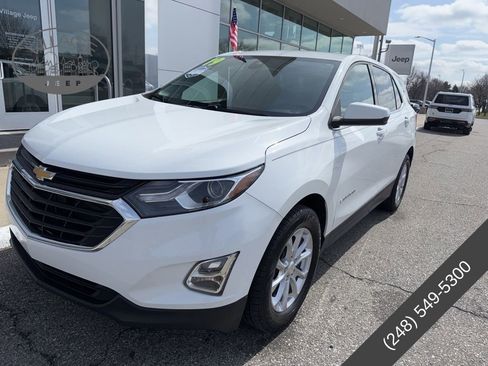 Used 2019 Chevrolet Equinox LT w/ Driver Convenience Package image 2