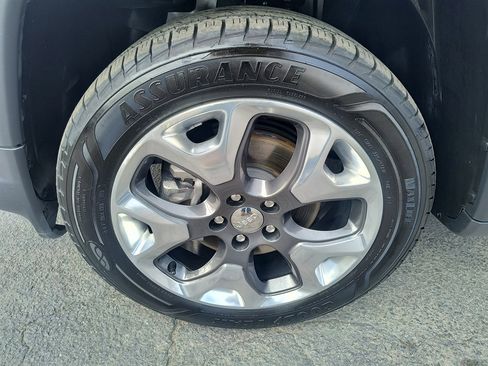 Used 2018 Jeep Compass Limited image 10