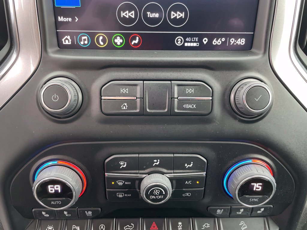 Used 2021 Chevrolet Silverado 1500 LTZ AWD/4WD image 38