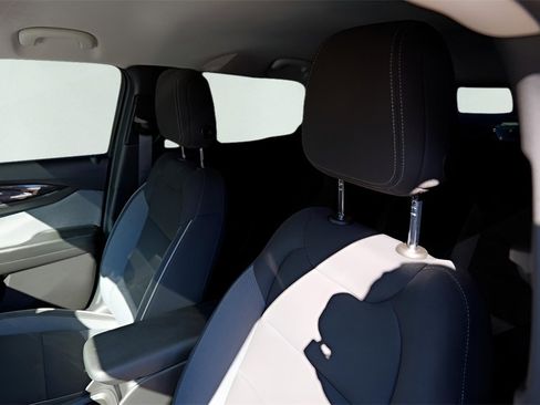 Certified 2026 Chevrolet TrailBlazer LT w/ Driver Confidence Package image 8