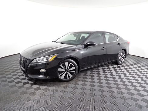 Used 2019 Nissan Altima 2.5 SV image 10